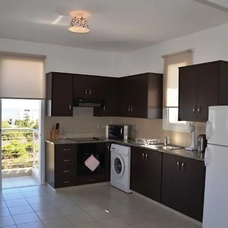 Two Bed With Sea Views And Pool Views Апартаменты